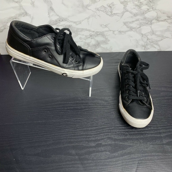 guess black and white shoes